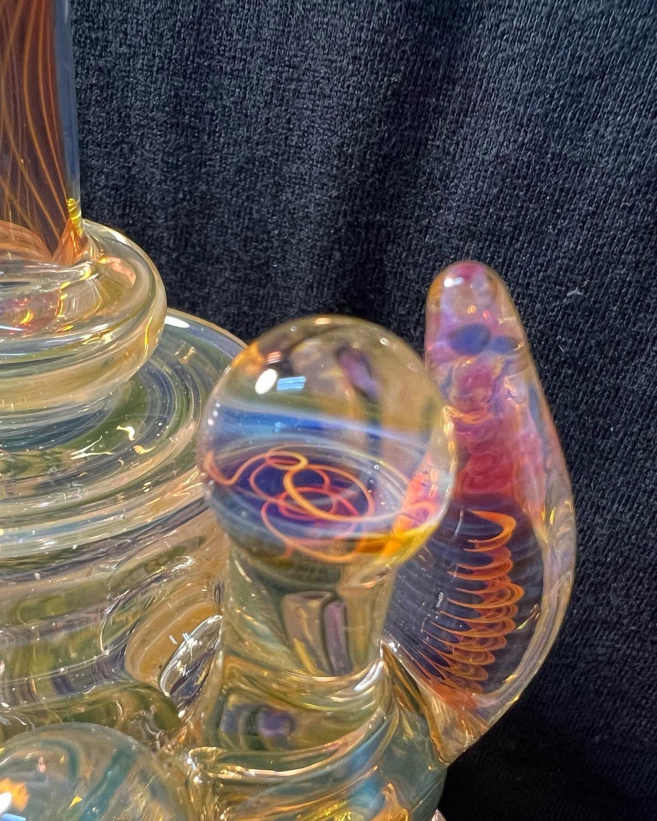 Heady glass marble and horn detail